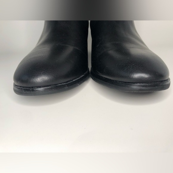 Eva & Zoe Faux Leather Zip Closure Almond Toe Ankle Bootie Size 9 - Picture 12 of 12